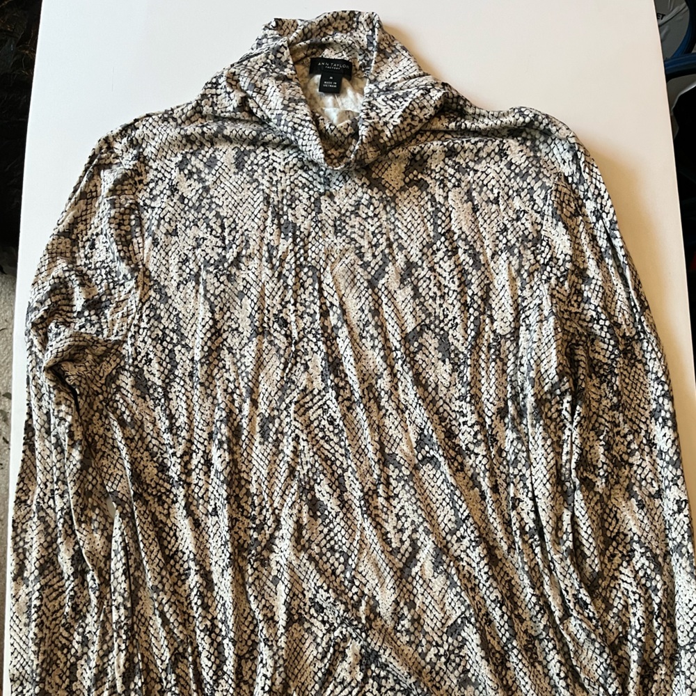 Ann Taylor Factory Never Worn Snake Print Turtle Neck